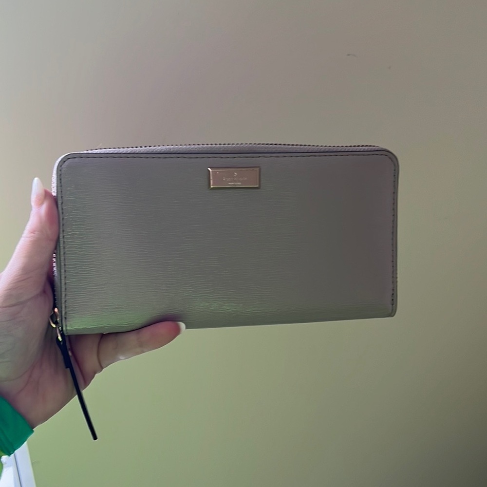 Kate Spade Wallet - Picture 2 of 5